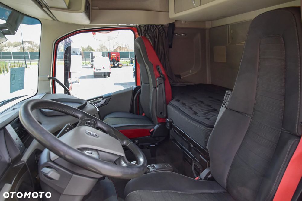 Volvo FH500 / NISKA KABINA / HYDRAULIKA / EURO 6 / ACC / LEDY / ALUFELGI / SERWISOWANY / SPROWADZONY - 37