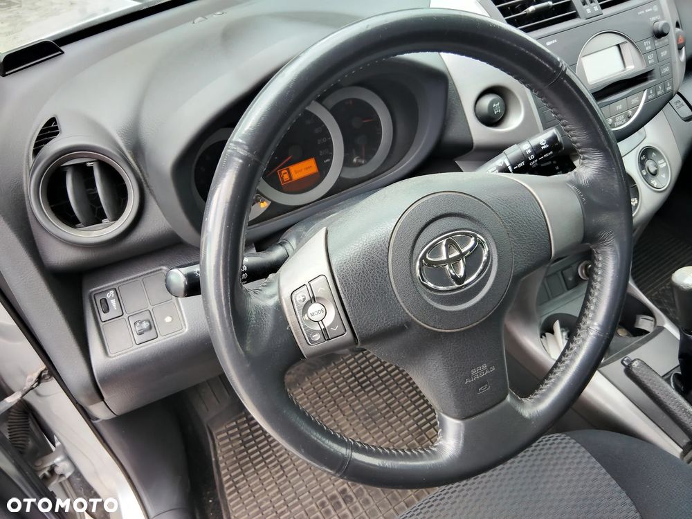 Toyota RAV4 2.0 VVT-i Premium - 6