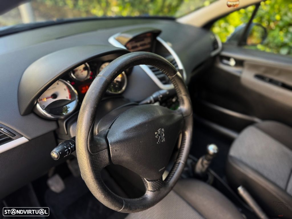 Peugeot 207 1.6 HDi Sport - 8