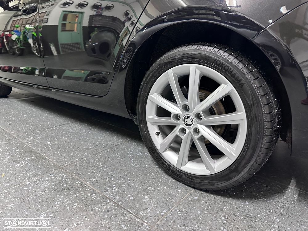 Skoda Octavia 2.0 TDI Sportline - 22