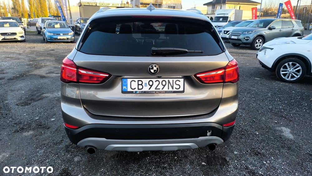 BMW X1 xDrive25i GPF Sport Line - 6