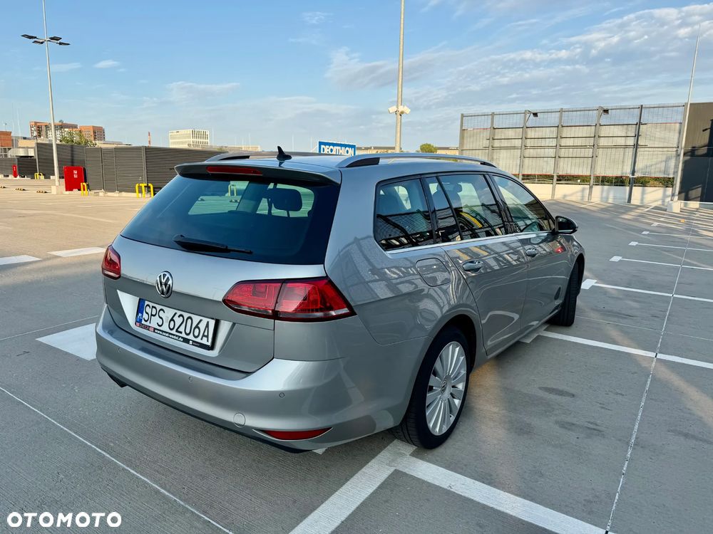 Volkswagen Golf 2.0 TDI (BlueMotion Technology) Highline - 5