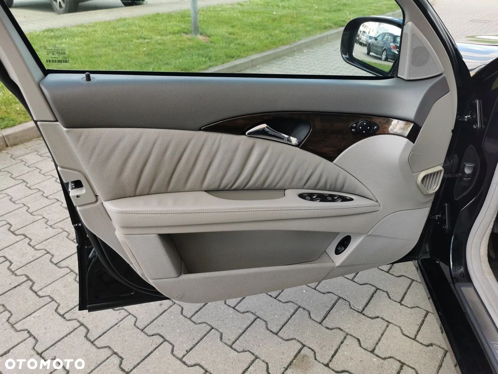 Mercedes-Benz Klasa E 240 Avantgarde - 22