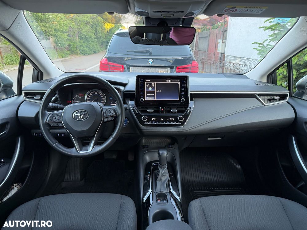 Toyota Corolla 1.8 HSD Business - 8