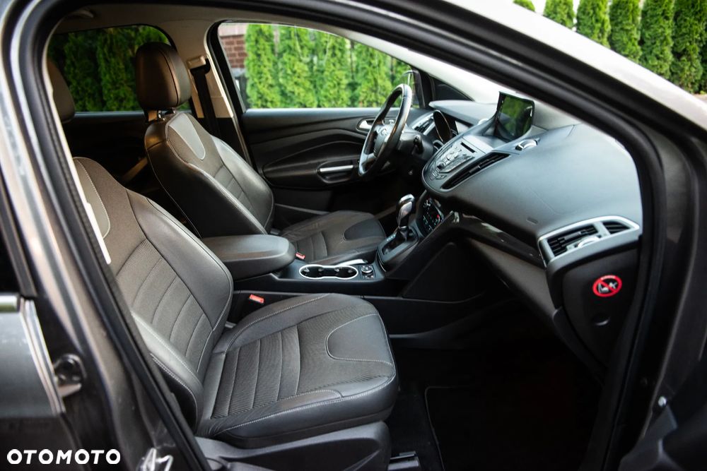 Ford Kuga 2.0 TDCi 4x4 Titanium - 26