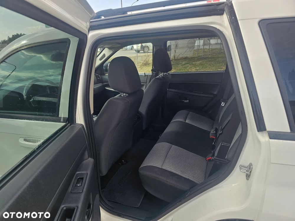 Jeep Grand Cherokee - 18