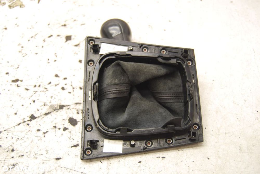 MIESZEK ZMIANY BIEGÓW 8P0863279 AUDI A3 8P 5 BIEGÓW 8P0864261B 8P0864261 - 6