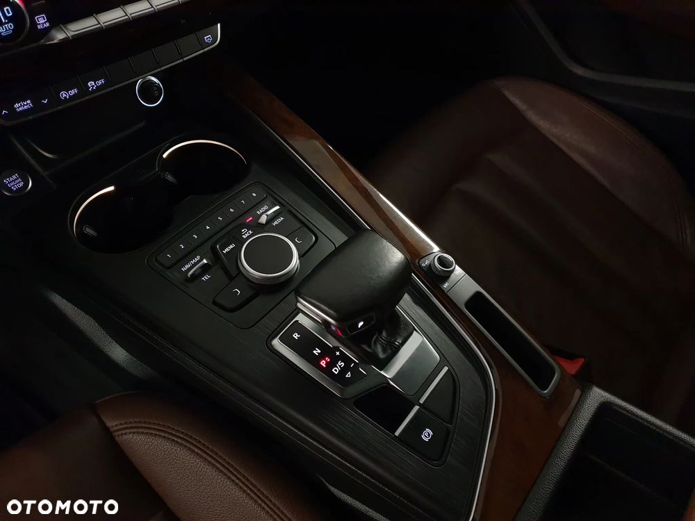 Audi A4 Limousine 2.0 TFSI Quattro Sport S tronic - 32