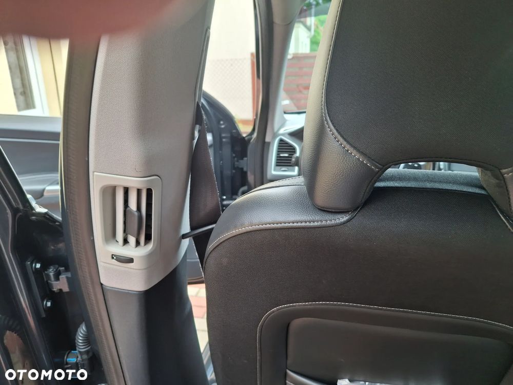 Volvo XC 60 D3 Drive-E Momentum - 16
