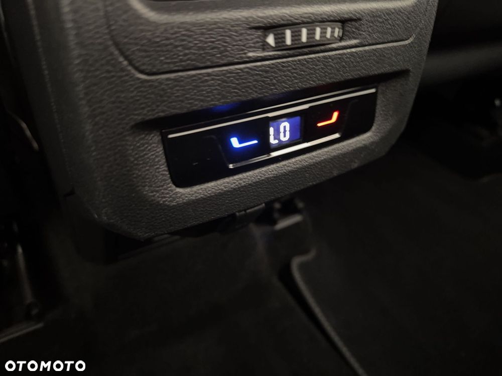 Volkswagen Touran - 15