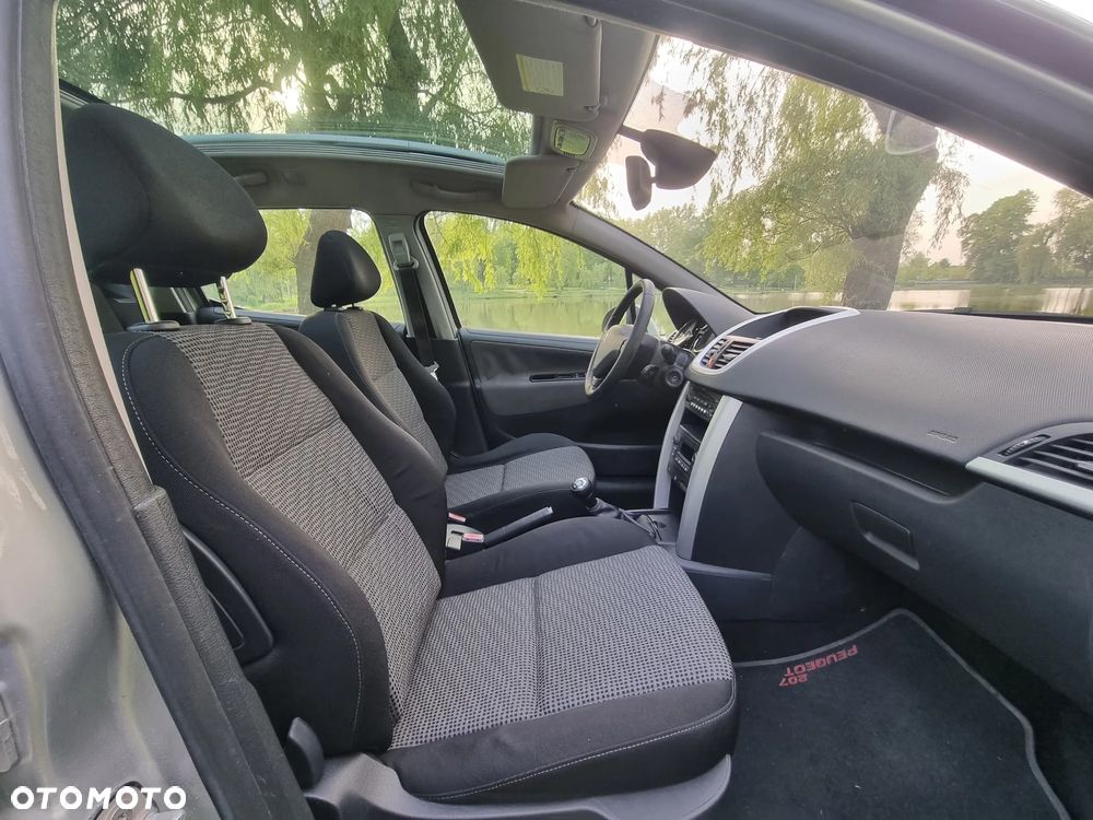 Peugeot 207 95 VTi Premium - 5