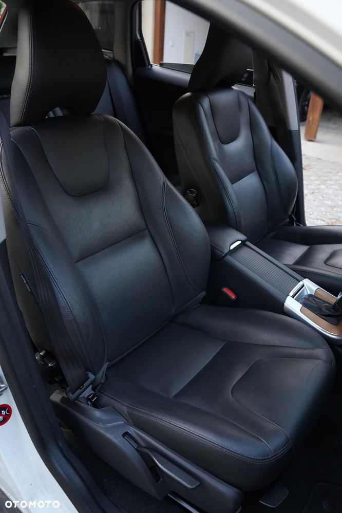 Volvo XC 60 D4 Drive-E Summum - 9