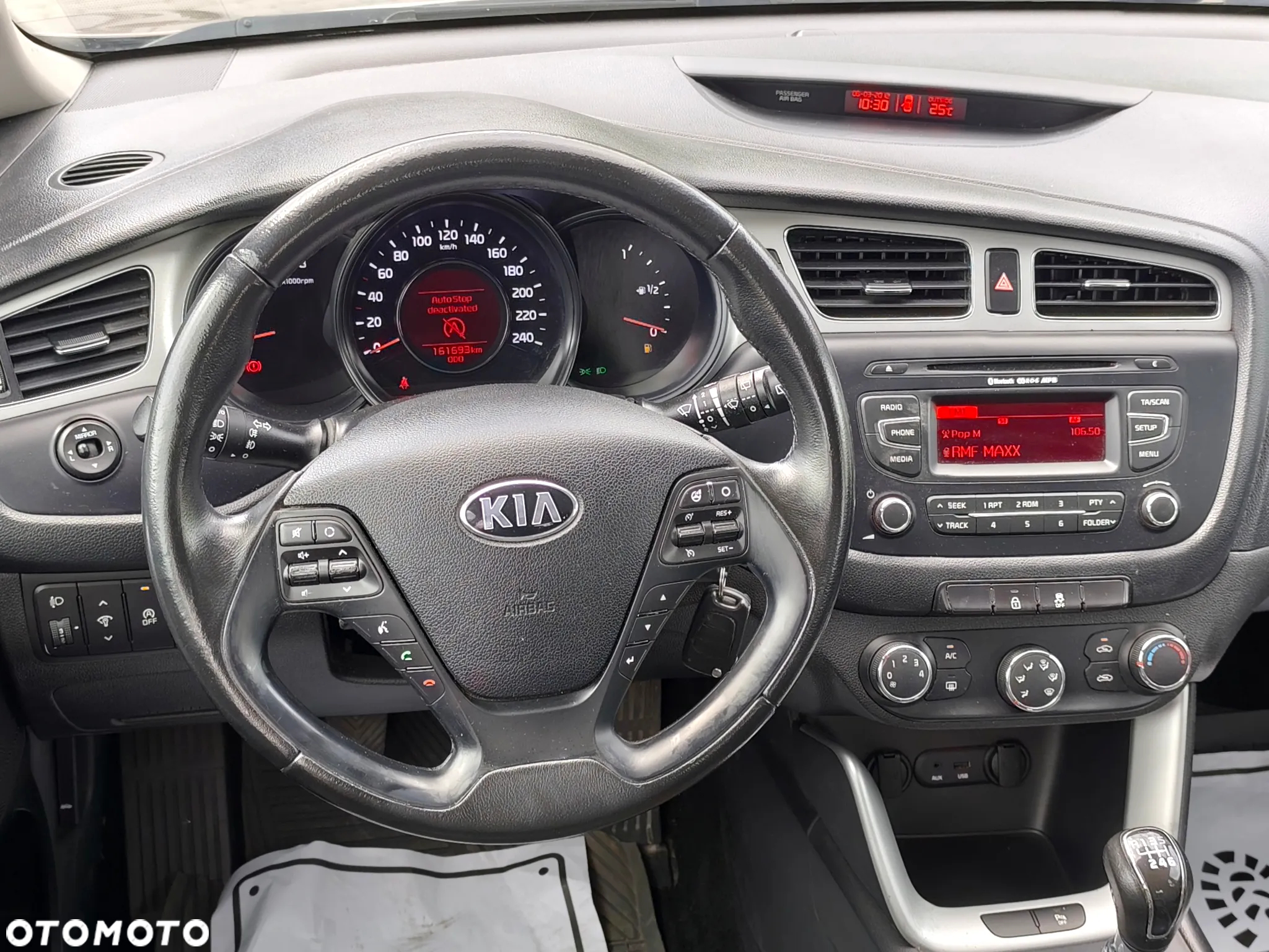 Kia Ceed - 31