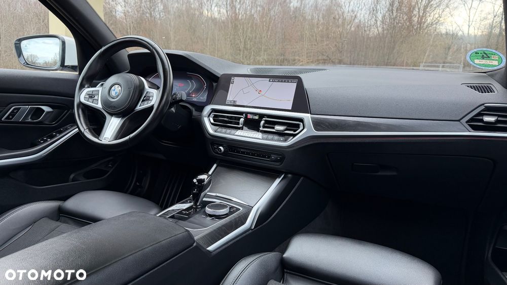 BMW Seria 3 320d Sport Line Shadow sport - 32