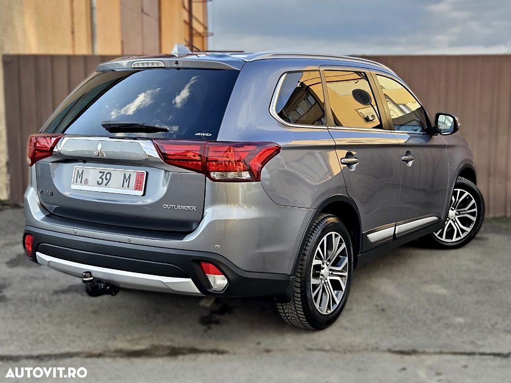 Mitsubishi Outlander 2.2 DI-D 4WD Automatik Diamant Edition+ - 8