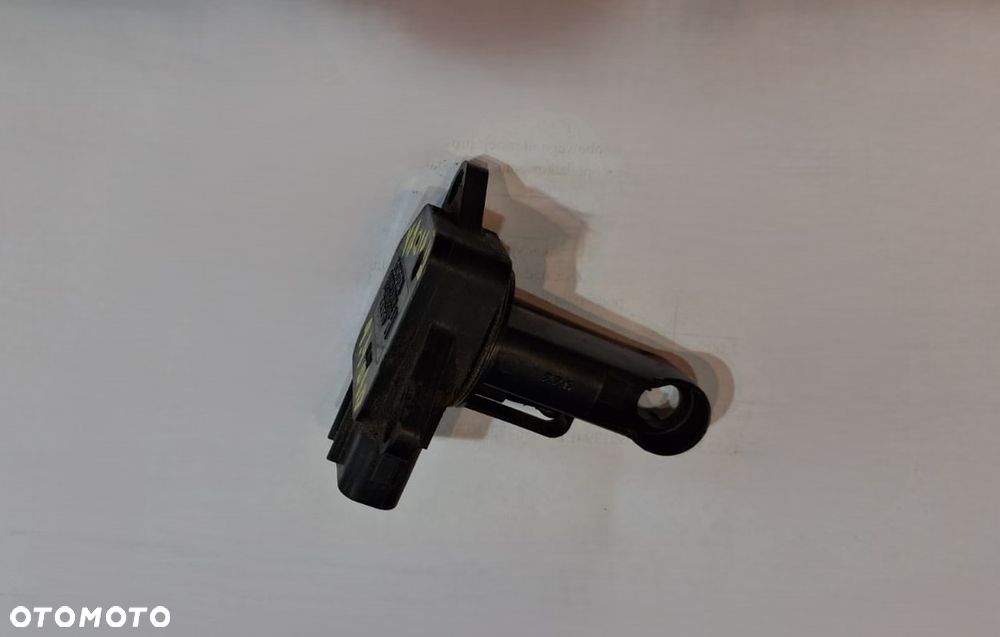 Przepływomierz TOYOTA YARIS II 1.4 D4D  OE  22204-33010 - 1
