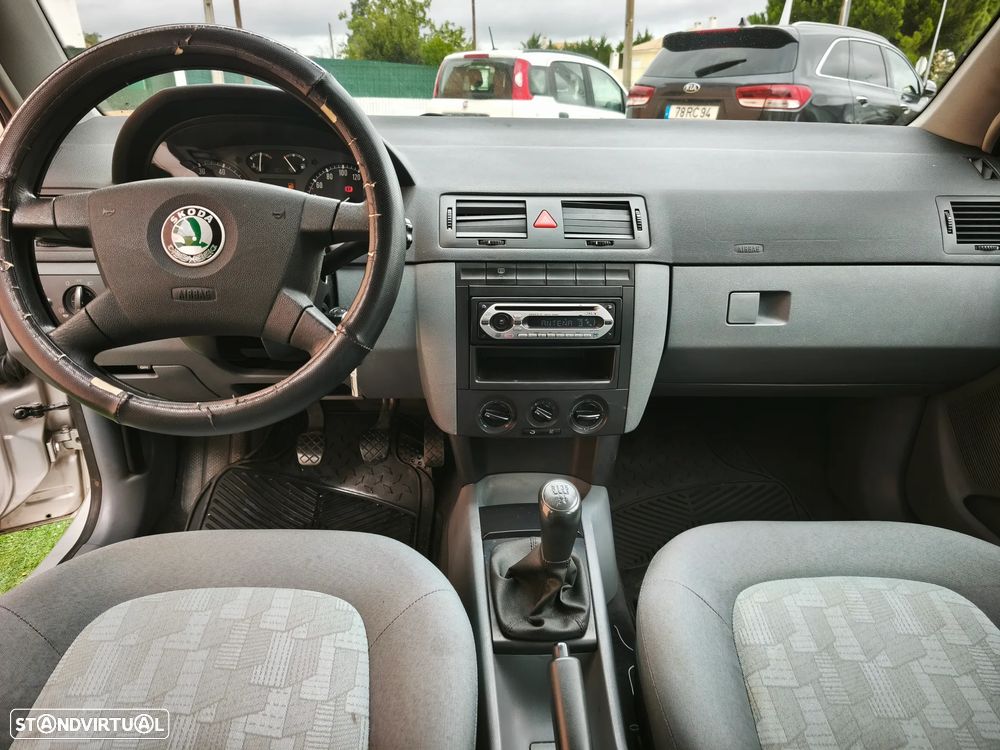 Skoda Fabia 1.4 Comfort AC - 17