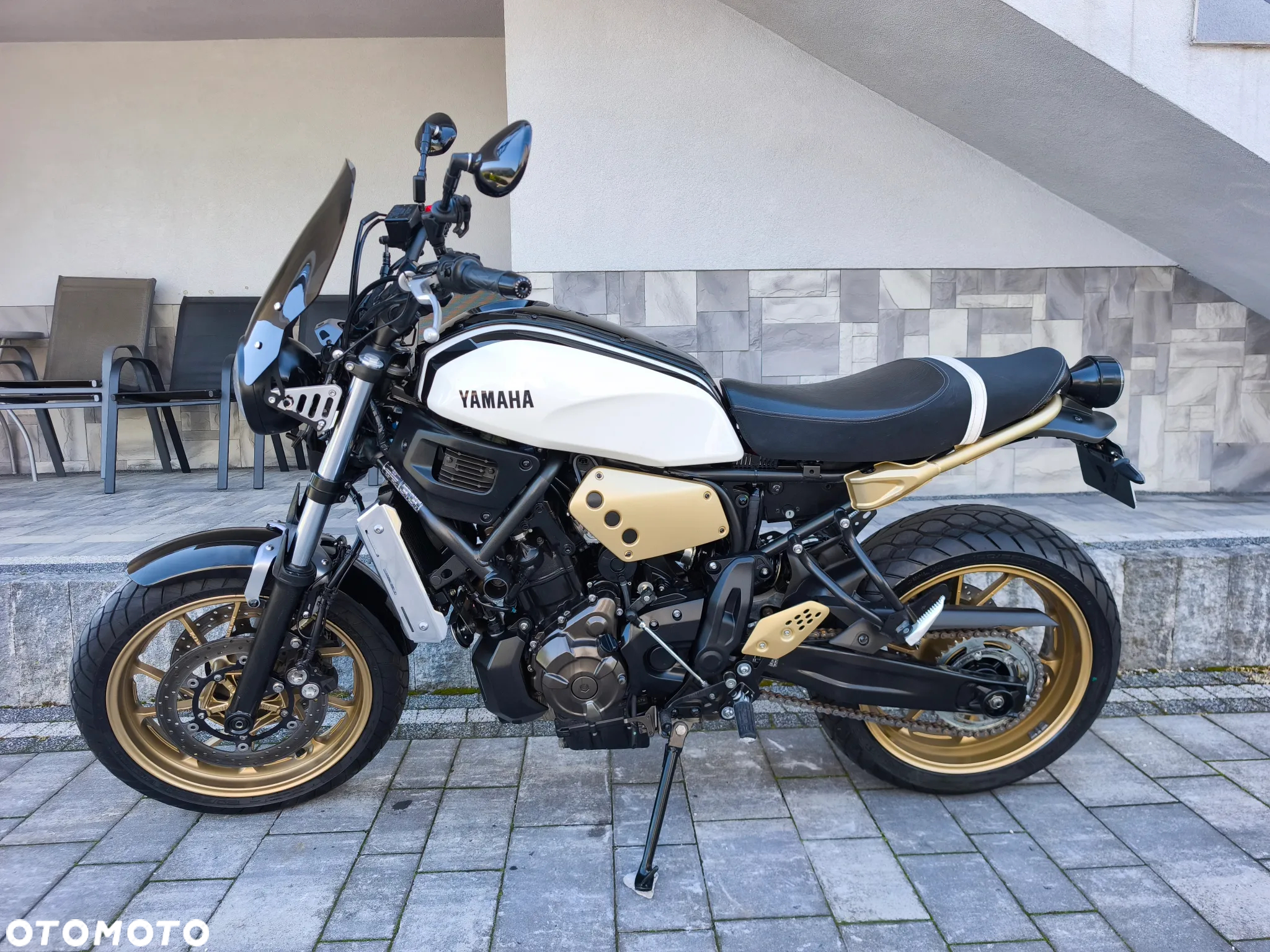Yamaha XSR - 2