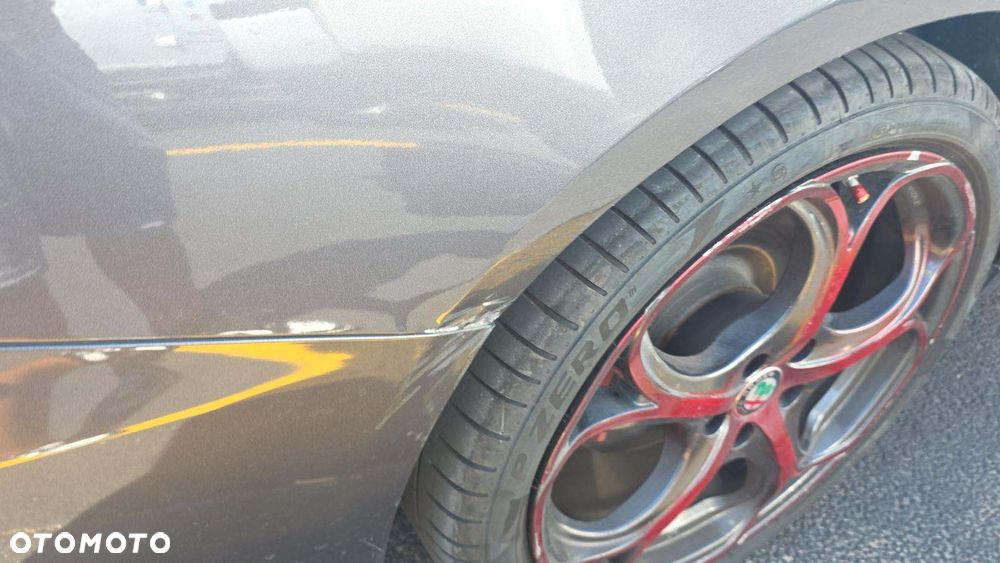 Alfa Romeo Giulia 2.0 Turbo TI Q4 - 11