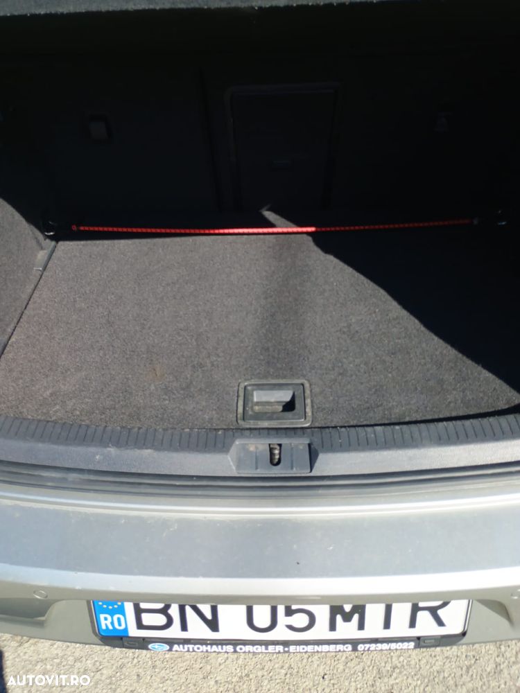 Volkswagen Golf 2.0 TDI Highline - 12