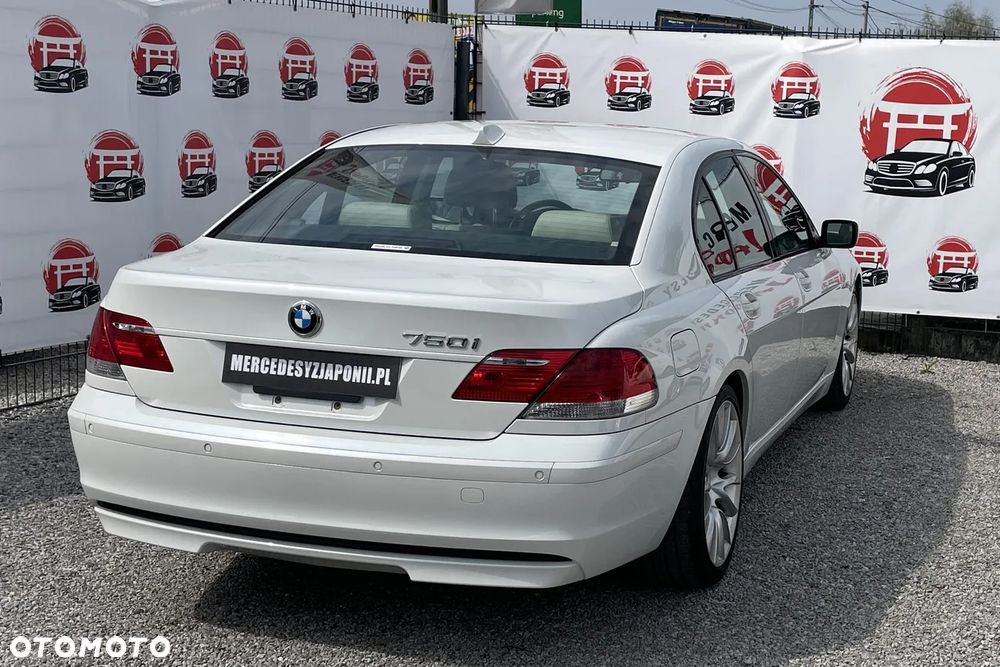 BMW Seria 7 750Li - 8