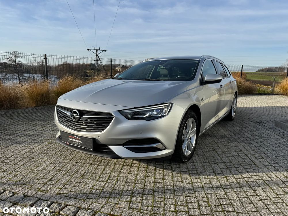 Opel Insignia - 1