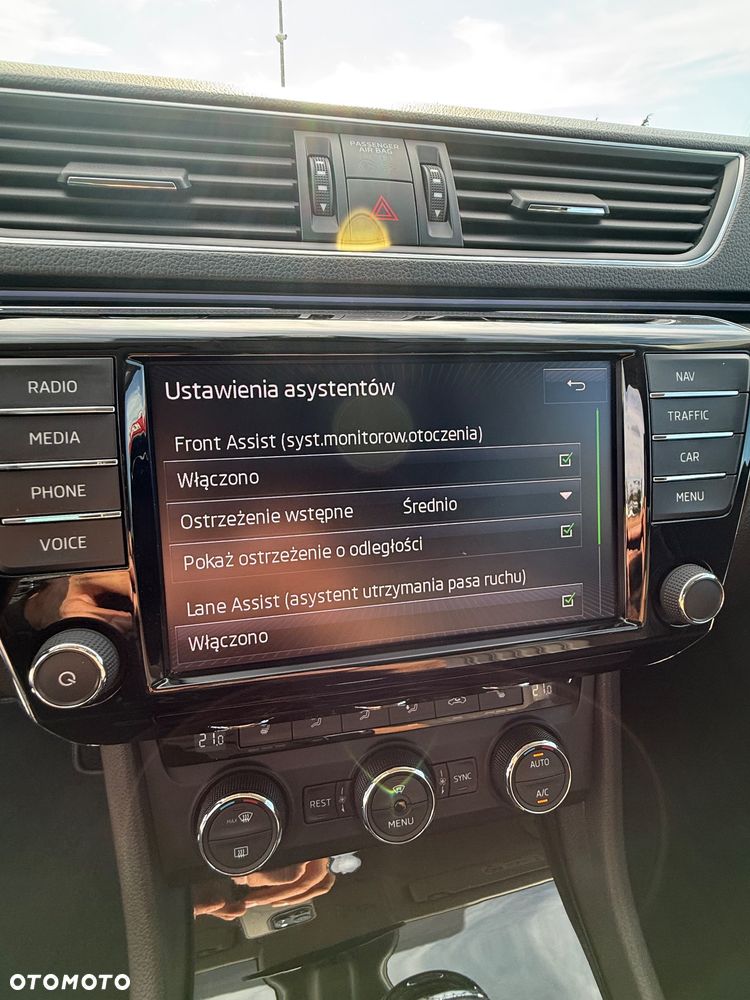 Skoda Superb 2.0 TDI 4x4 L&K DSG - 25