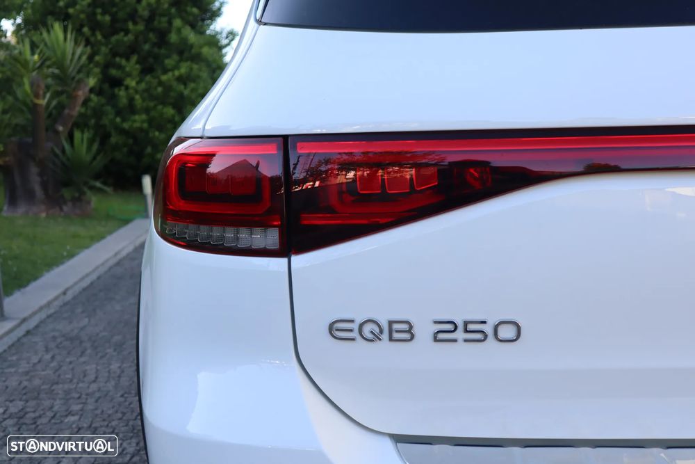 Mercedes-Benz EQB 250 Progressive - 8