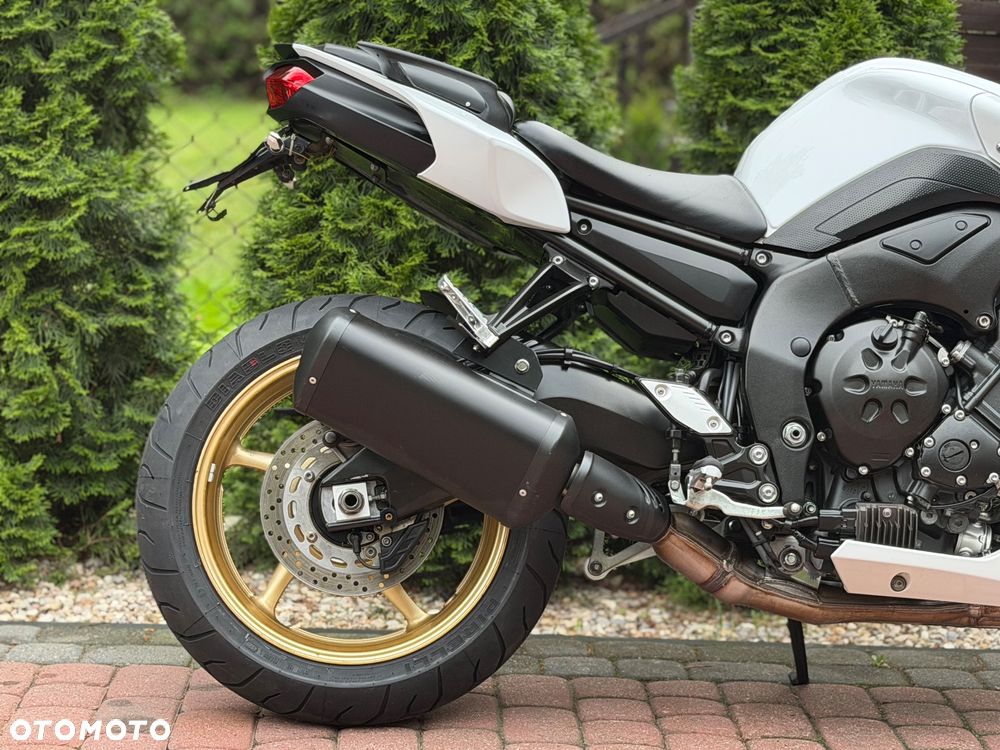 Yamaha FZ8 - 9