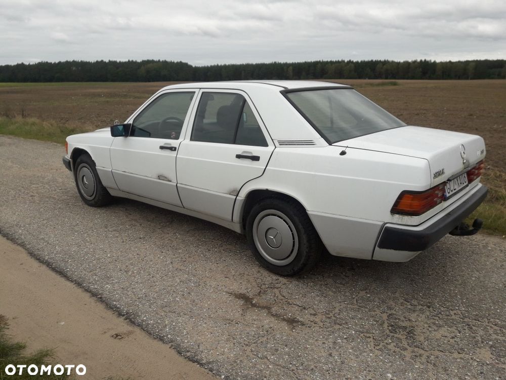 Mercedes-Benz W201 (190) - 3
