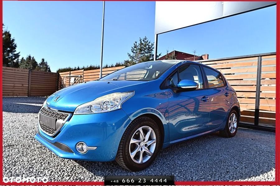 Peugeot 208 2012 photo 4