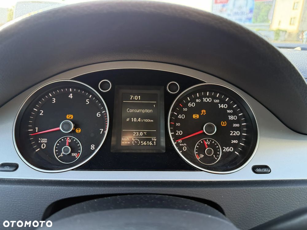 Volkswagen Passat Variant 1.8 TSI Comfortline - 12