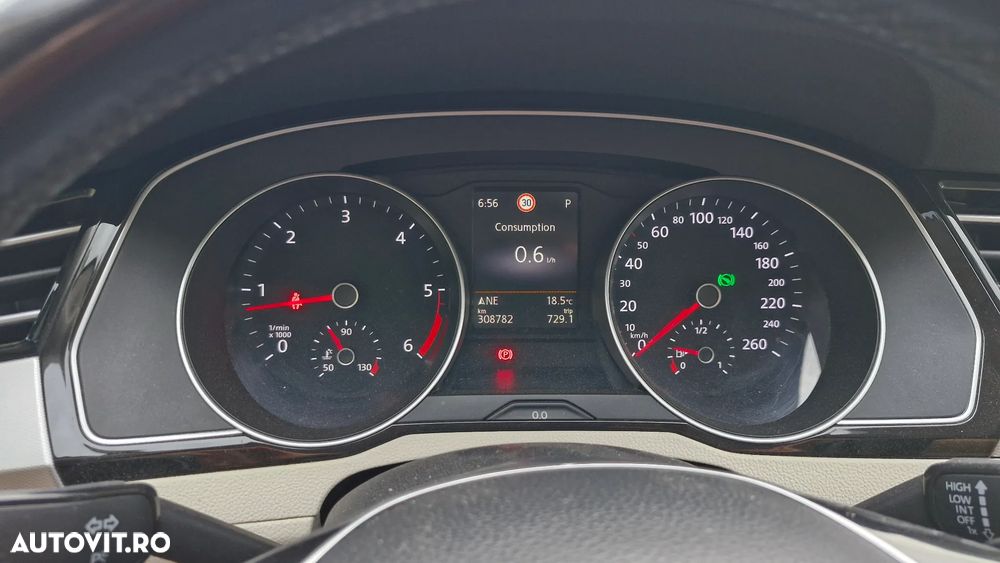 Volkswagen Passat 2.0 TDI DSG Comfortline - 3
