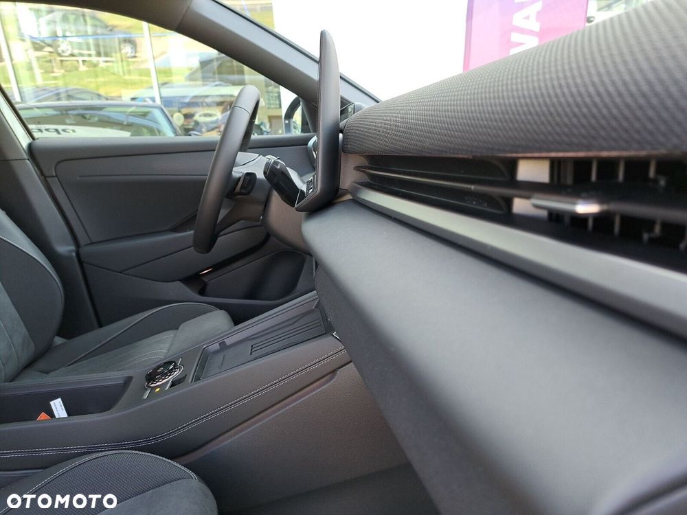 Volkswagen T-Roc - 25