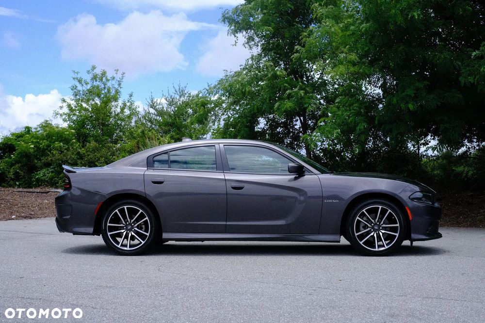 Dodge Charger - 11