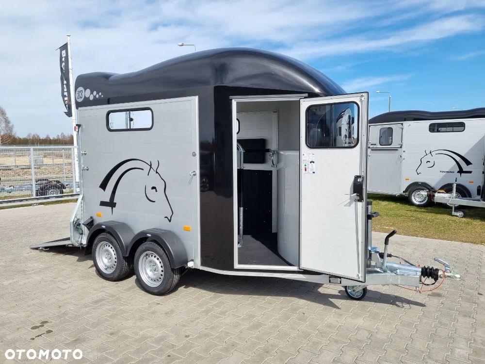 Cheval Liberte Gold 3 - 28