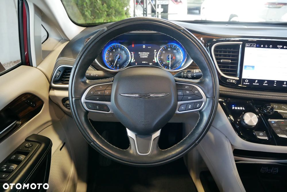 Chrysler Pacifica - 19