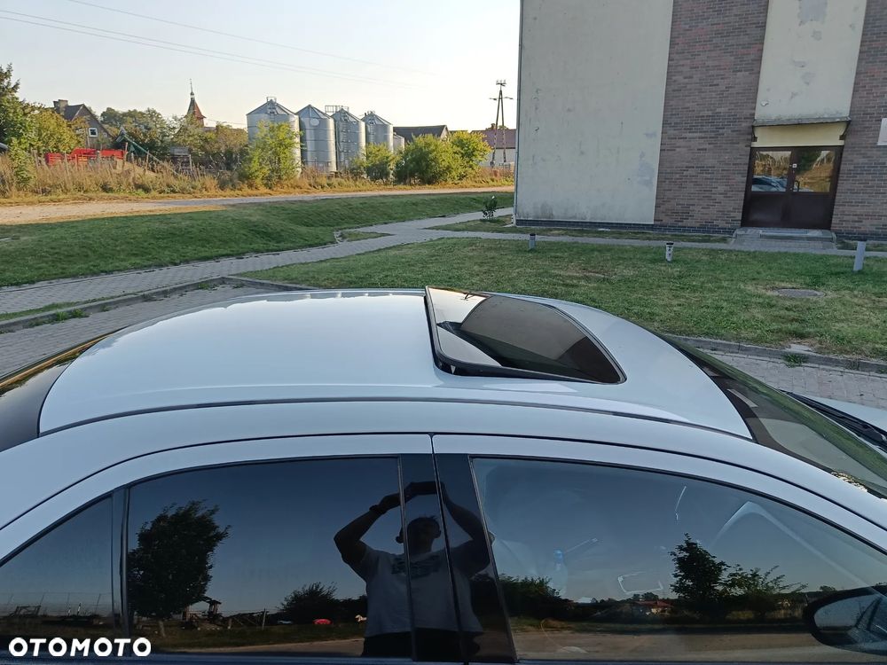 Suzuki Kizashi 2.4 4x4 CVT Sport - 13
