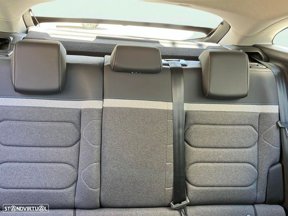 Citroën e-C4 — fotografia 18