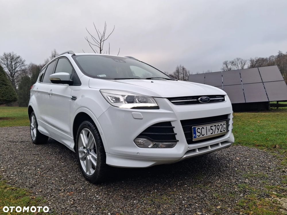 Ford Kuga 1.6 EcoBoost 2x4 Titanium - 3