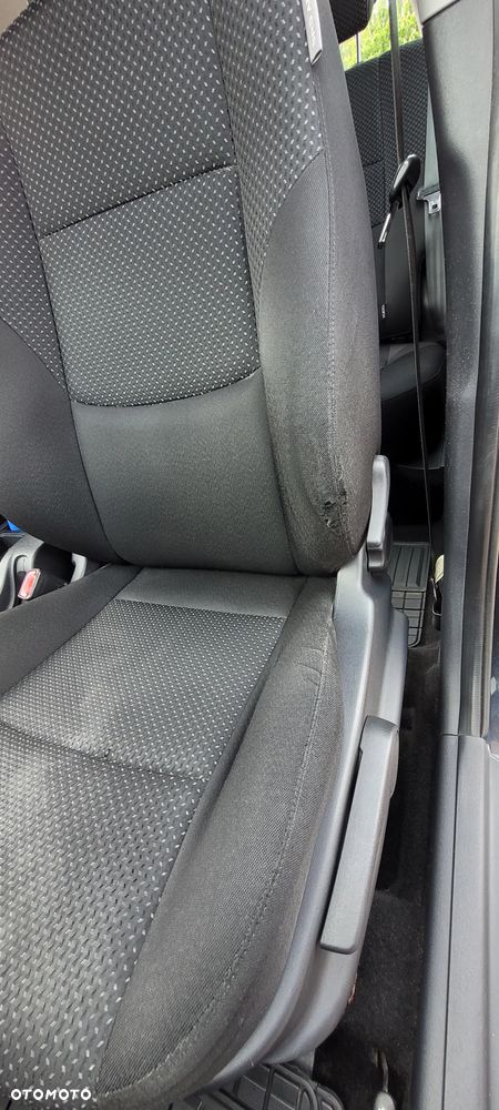 Hyundai i30 1.4 Classic + - 11