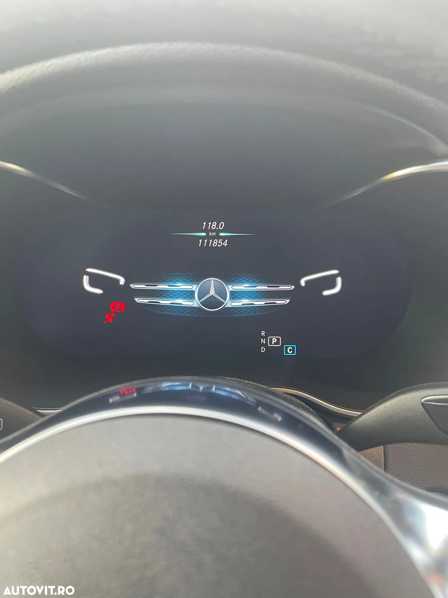 Mercedes-Benz GLC 200 4Matic 9G-TRONIC AMG Line - 12