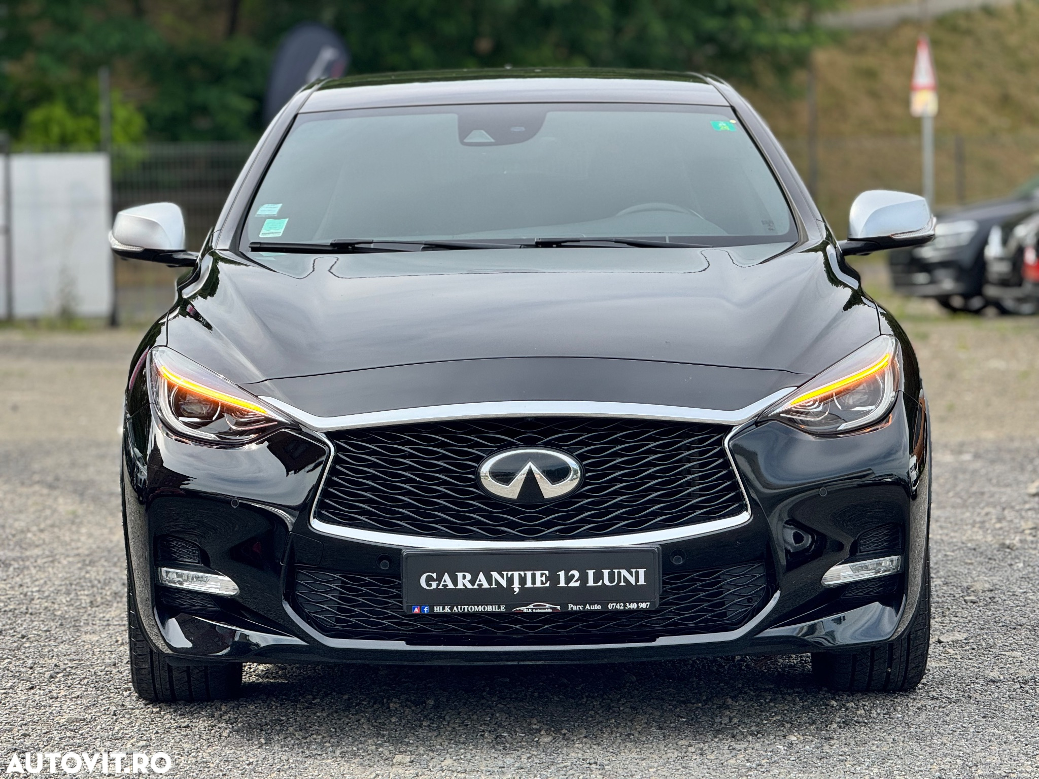 Infiniti Q30 2.2d DCT Sport City Black - 3