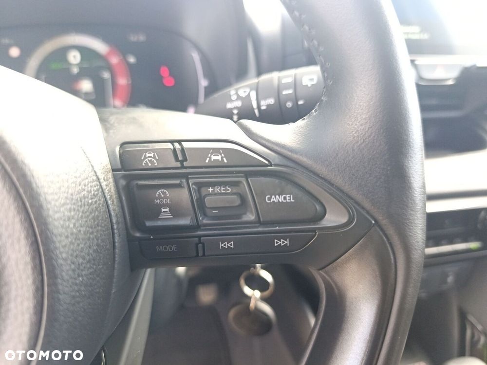 Toyota Yaris Hybrid 1.5 Style - 26