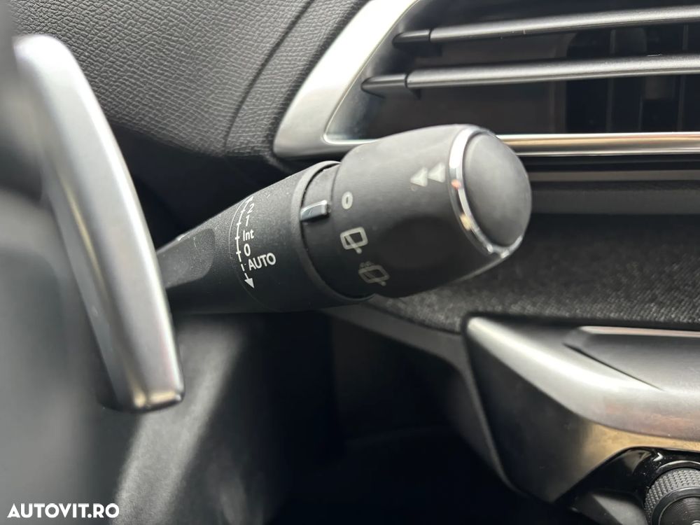 Peugeot 3008 BlueHDi 130 Stop & Start EAT8 Allure - 30