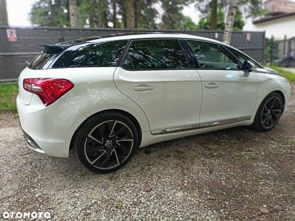 Citroën DS5 HDi 165 SoChic - 6
