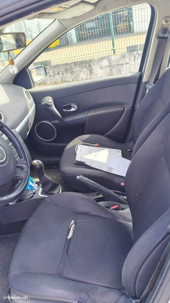 Renault Clio 1.2 16V Dynamique - 4