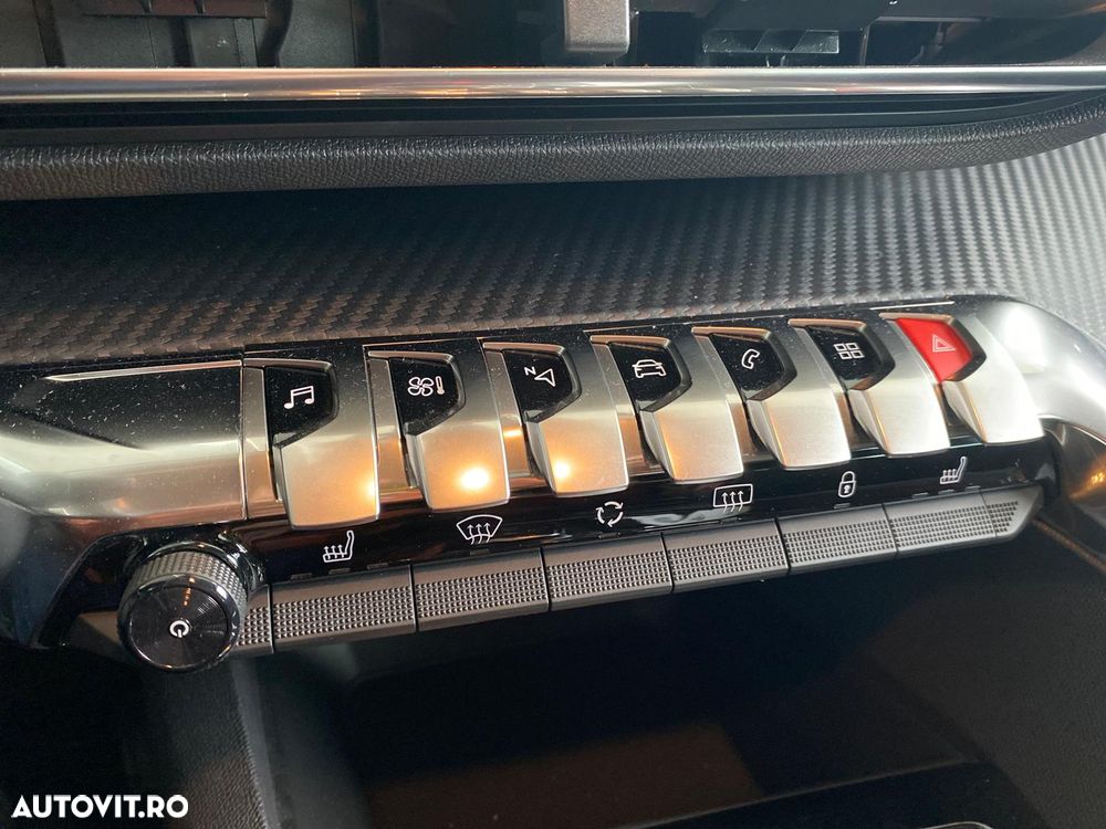 Peugeot 3008 1.2 PureTech 130 EAT8 Active Pack - 22