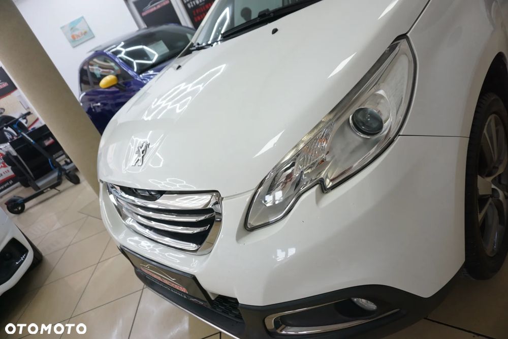 Peugeot 2008 BlueHDi 100 STOP & START Style - 13