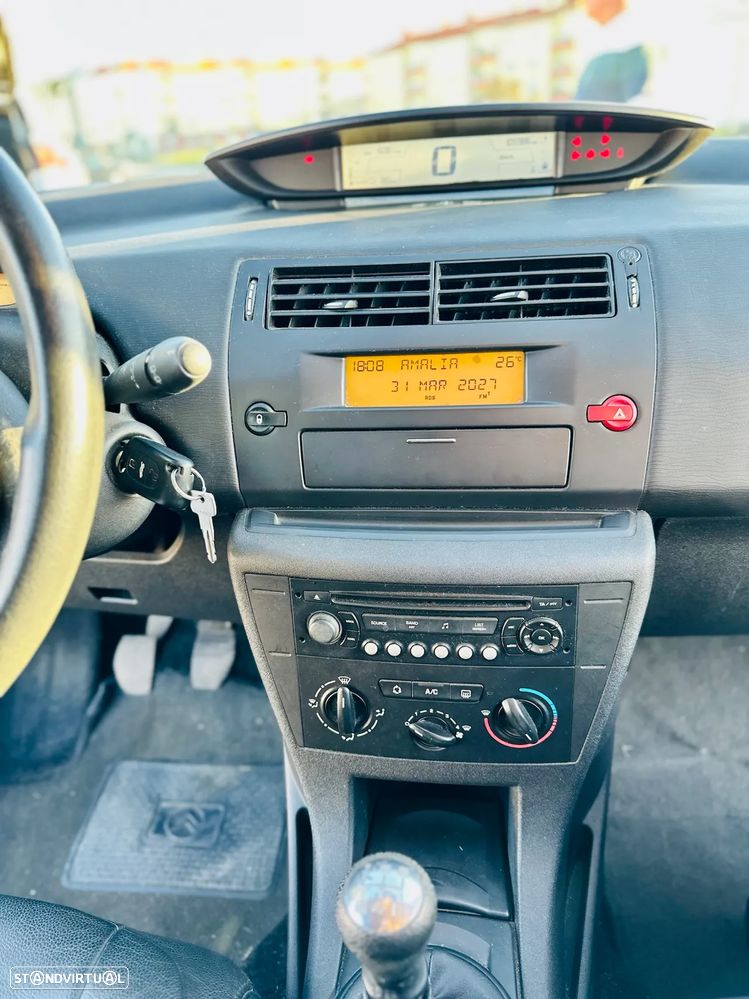 Citroën C4 1.4 16V SX - 18